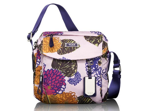 Tumi x Anna Sui 聯(lián)名設(shè)計(jì)系列母親節(jié)獻(xiàn)禮