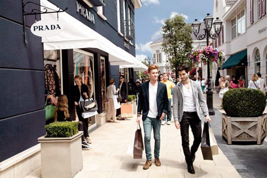 Designer Outlet Roermond：獨(dú)特的購物體驗(yàn)