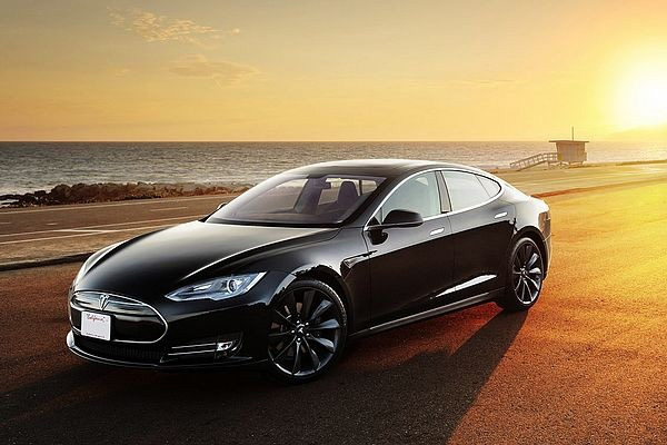 TESLA 入門(mén)級(jí)車(chē)型身價(jià)將在3萬(wàn)美元左右