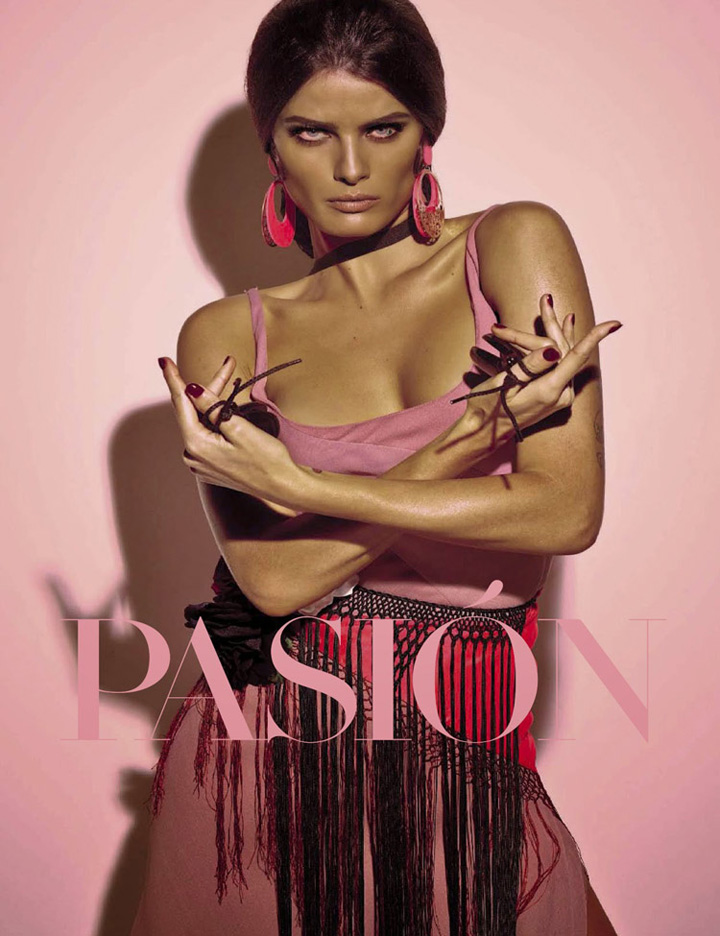 Isabeli Fontana《Vogue》意大利版2014年8月號(hào)