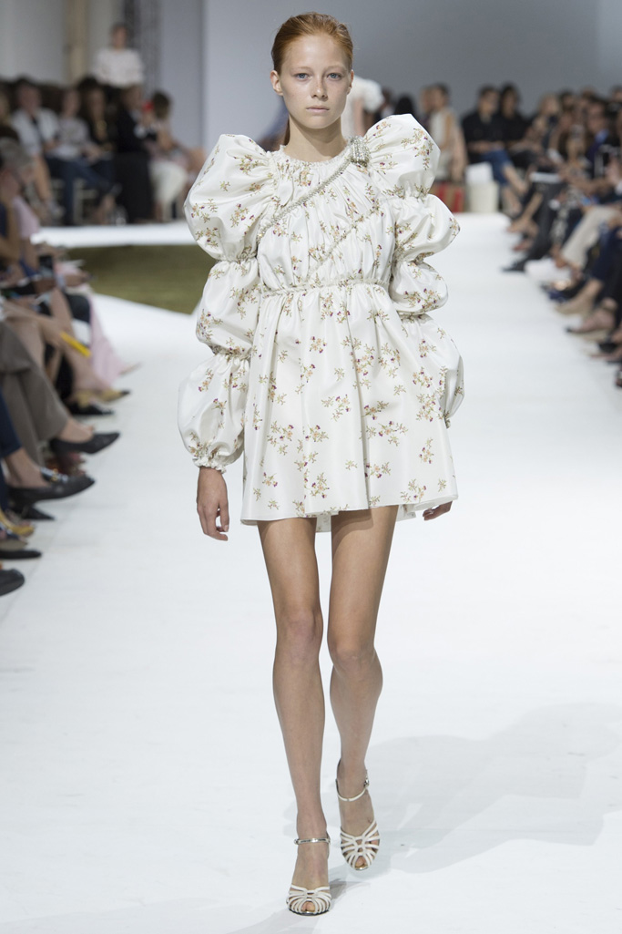 Giambattista Valli 2016秋冬高級定制流行發(fā)布