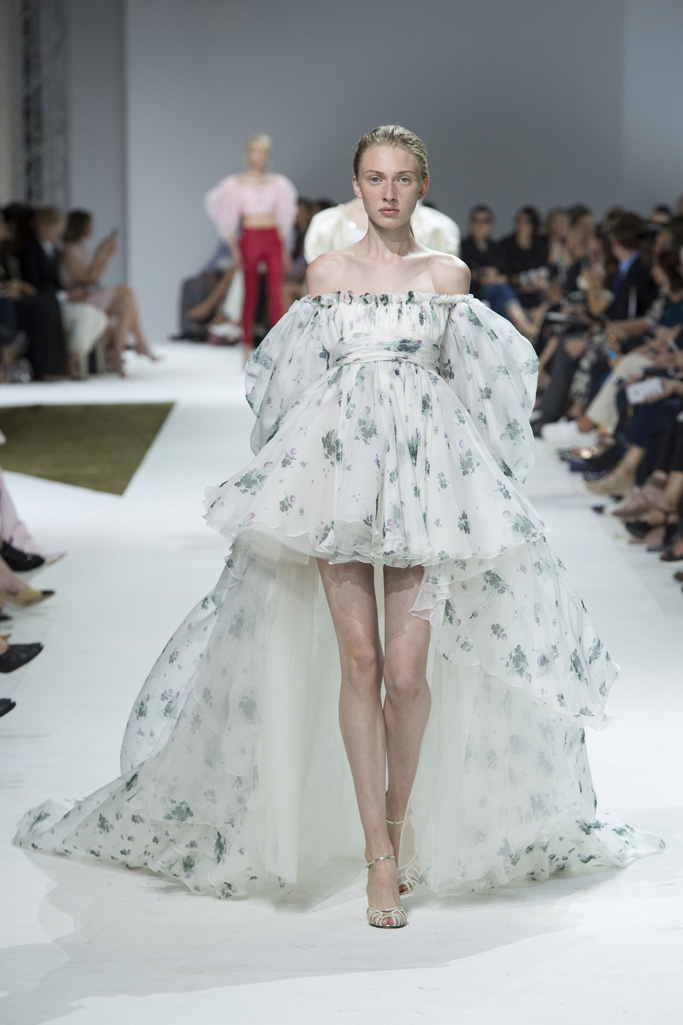 Giambattista Valli 2016秋冬高級(jí)定制流行發(fā)布