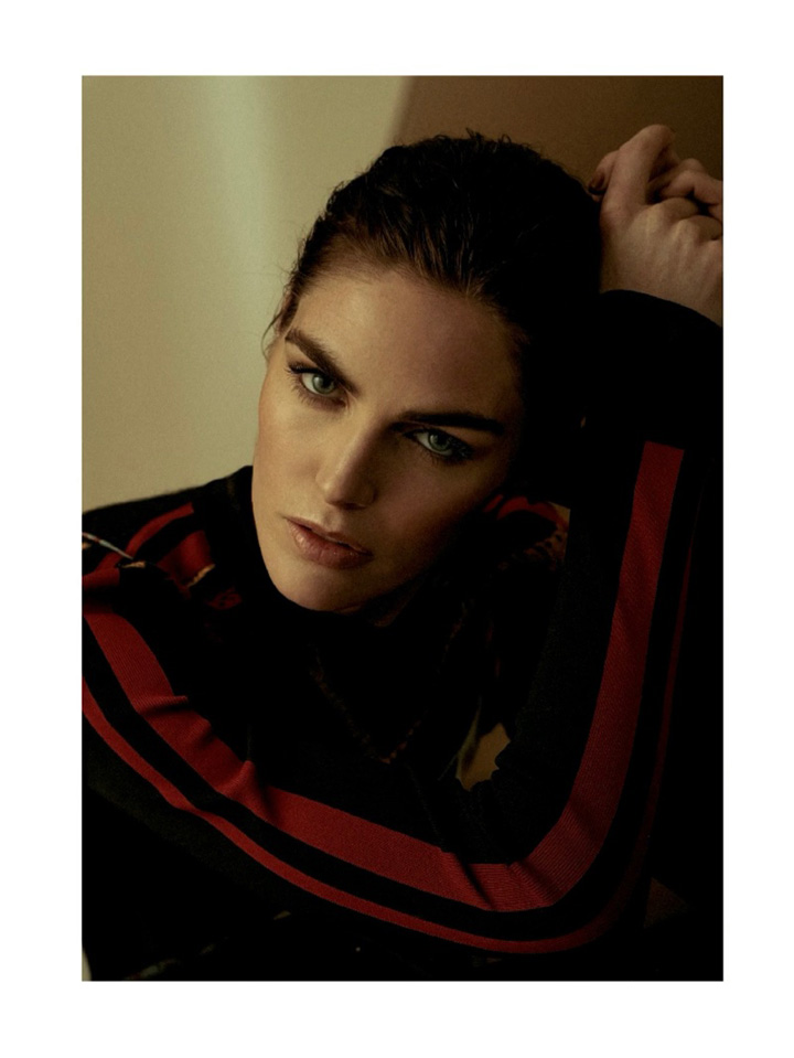 Hilary Rhoda《L'Officiel》法國版2016年8月號(hào)