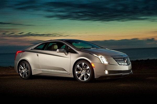 Cadillac ELR銷售慘淡 豪車命運大不同