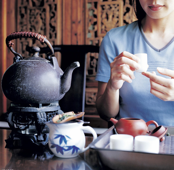 秋日飲茶的閑情逸致 怡情養(yǎng)生兩不誤