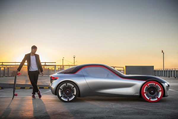 全新OPEL GT Concept 破繭登場