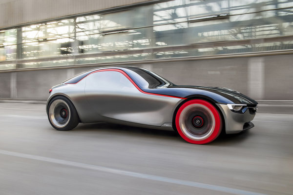 全新OPEL GT Concept 破繭登場