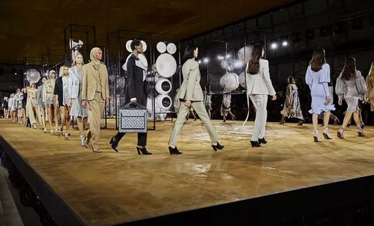 “進化宣言” Burberry（博柏利）2020倫敦時裝周春夏系列