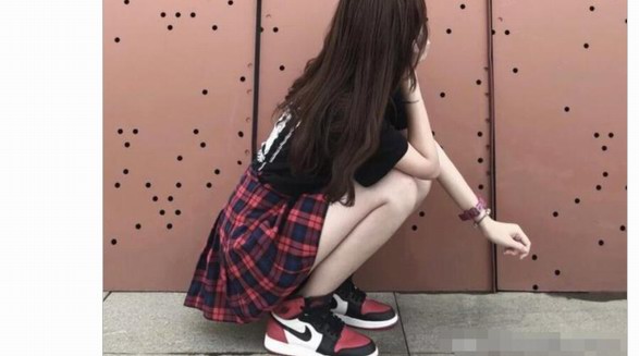 女孩子穿哪雙aj適合？aj 1黑紅腳趾和aj 6臟粉你喜歡嗎