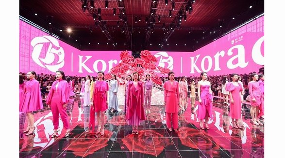 Koradior15周年，攜手佟麗婭李菲兒宣璐開啟「玫瑰人生」主題大秀