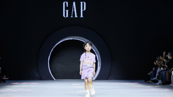 Gap發(fā)布2023年夏季童裝新品 攜萌娃驚艷亮相KIDS WEAR上海時裝周