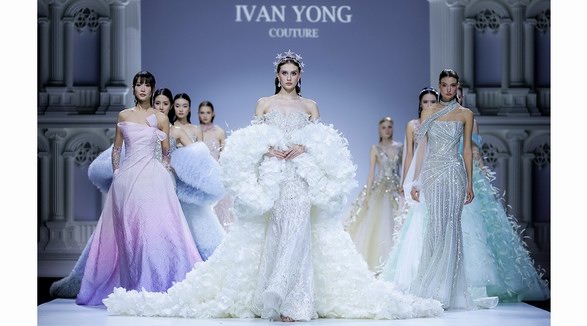 2024春夏上海時(shí)裝周SIFS啟幕，IVAN YONG COUTURE呈現(xiàn)夢幻大秀