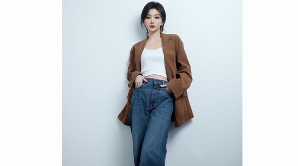 Weekend Max Mara 2024 秋冬系列：穿越冬夜光影，綻放都市優(yōu)雅