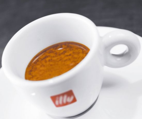 理想水溫下煮出來的 Espresso 呈很深的紅棕色，表面的泡沫會有暗褐色斑點(diǎn)(意大利人把它稱為“el tigre(老虎斑紋)”，而且泡沫厚度應(yīng)該在4毫米以上