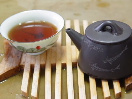 普洱茶、六堡茶均屬黑茶